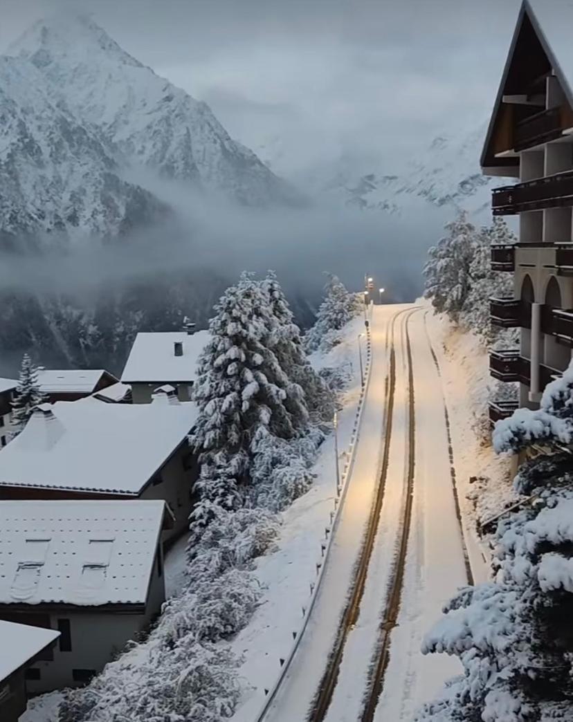 L'Etoile Des Ours Aparthotel Les Deux Alpes Exterior foto